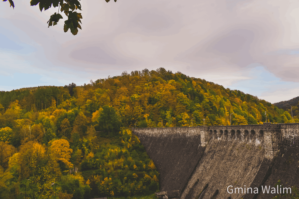 Jesień zadomowiła się nad Jeziorem Bystrzyckim